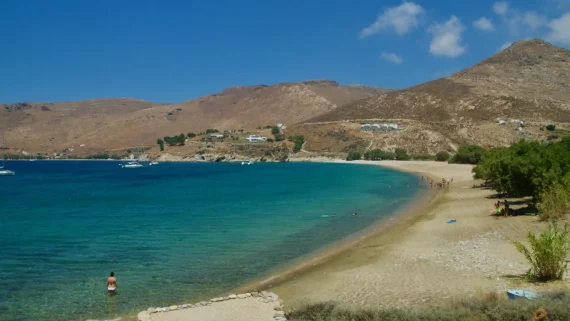 Ganema strand på Serifos