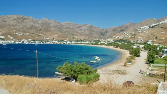 Livadi strand på Serifos